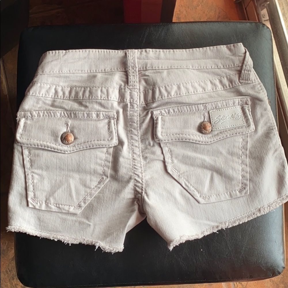 5-Pockets Short - Picture 2 of 3